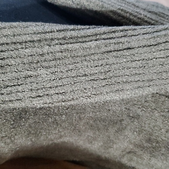 Barefoot dreams sage green cozychic lite long open front cardigan - Picture 5 of 9